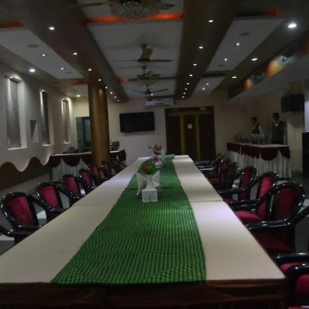 Hotel Vinayak Palace Bilaspur  Exterior photo